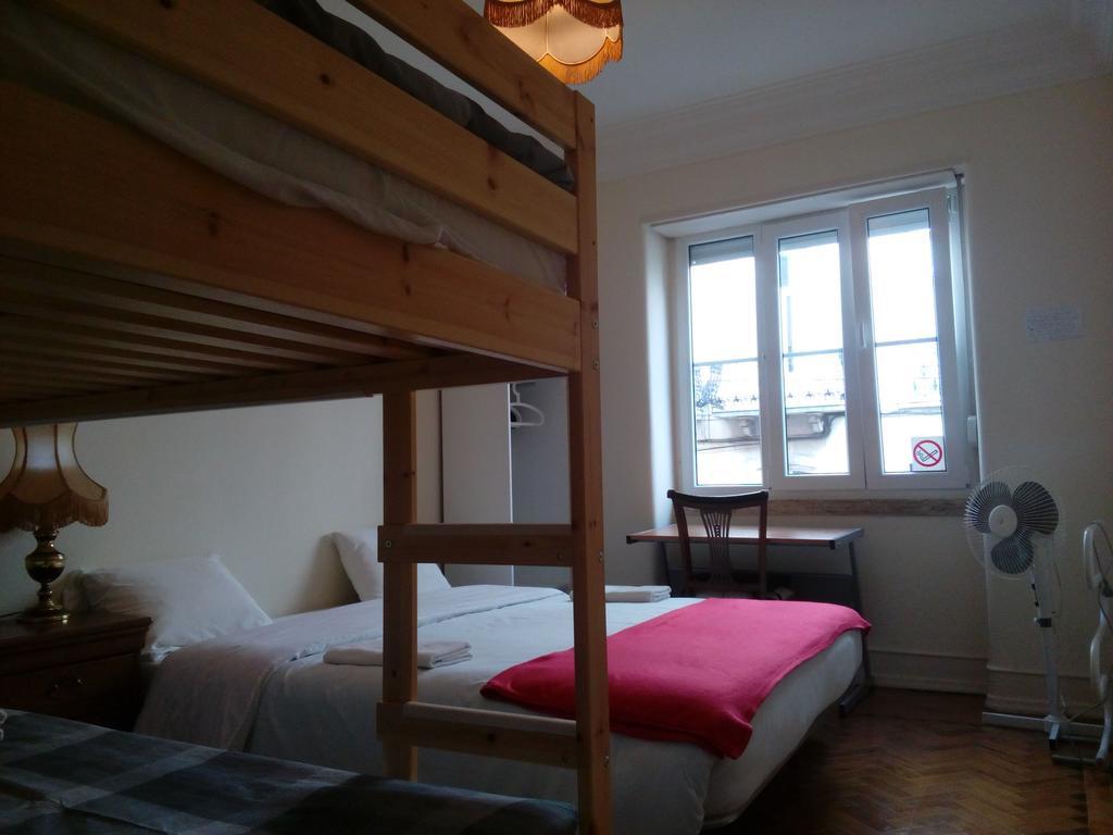 Voyage Guest House Lisboa Extérieur photo